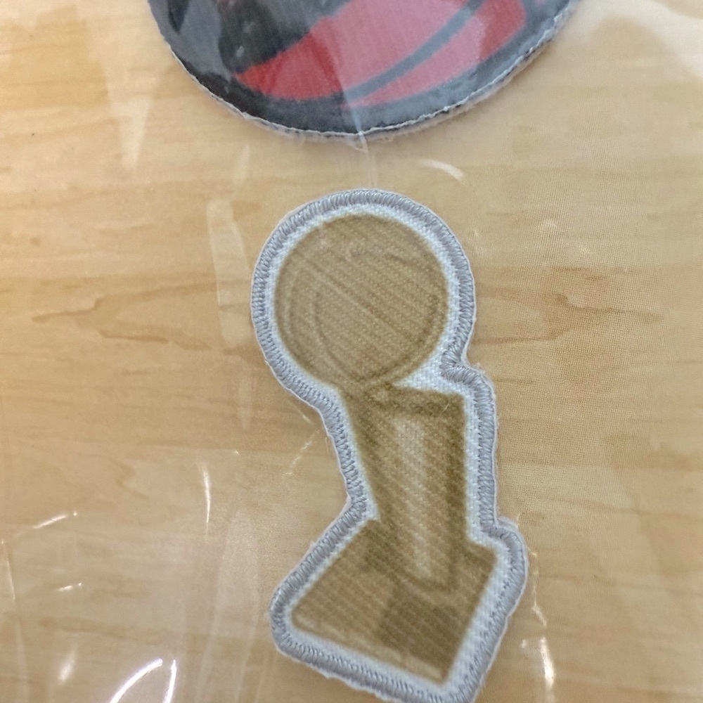 2019 NBA Embroidered Patch 3 Pin Set - Picture 6 of 6